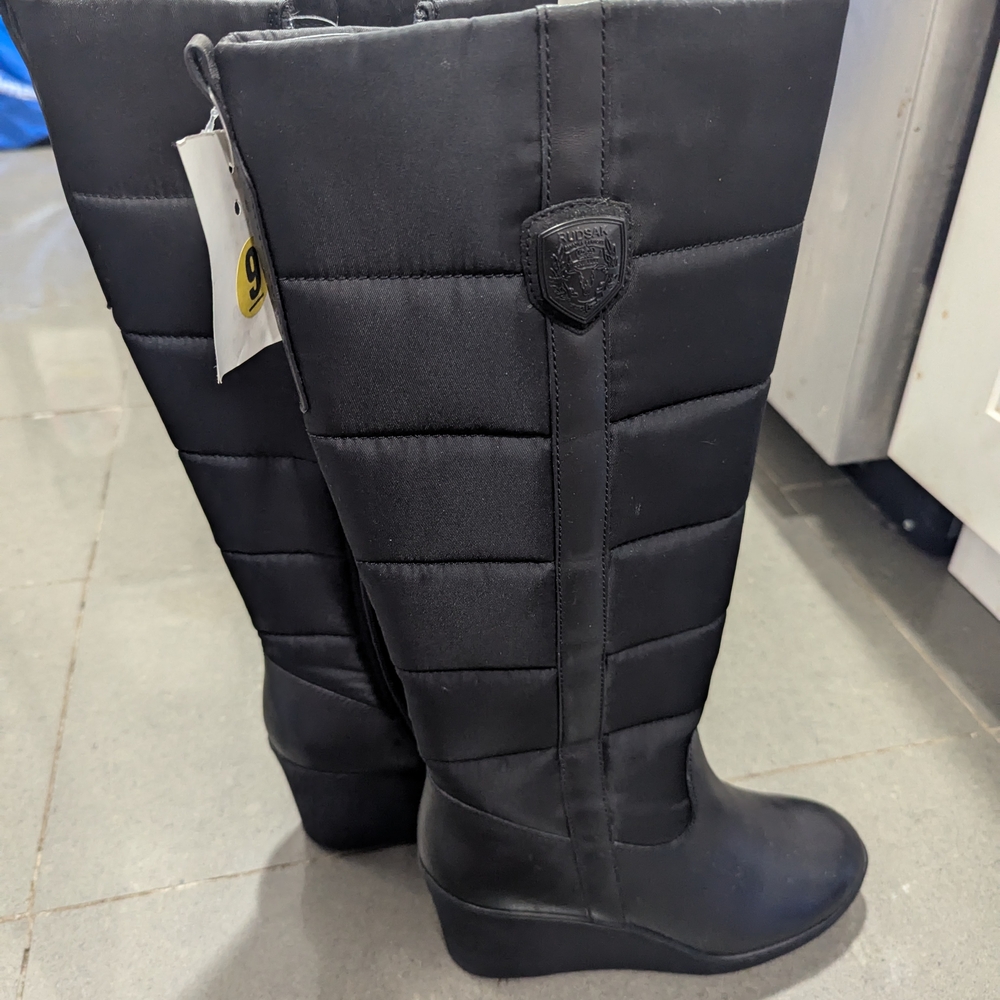 RUDSAK Black Quilted Winter Boots